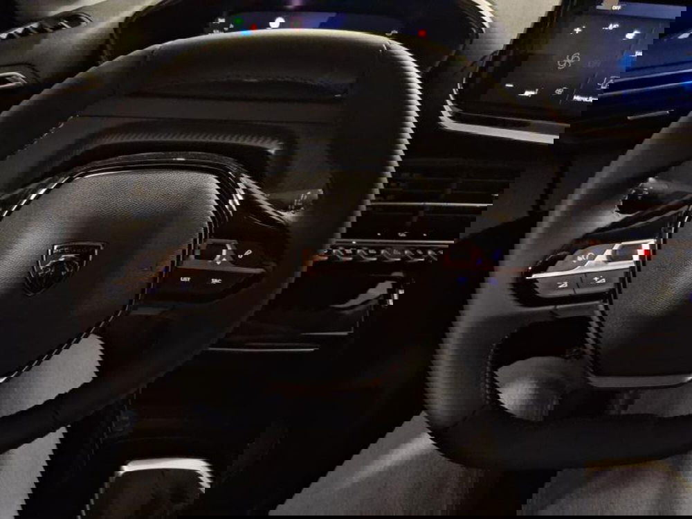 Peugeot 208 nuova a Genova (14)