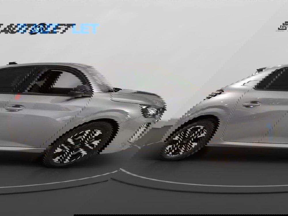 Peugeot 208 nuova a Genova (4)