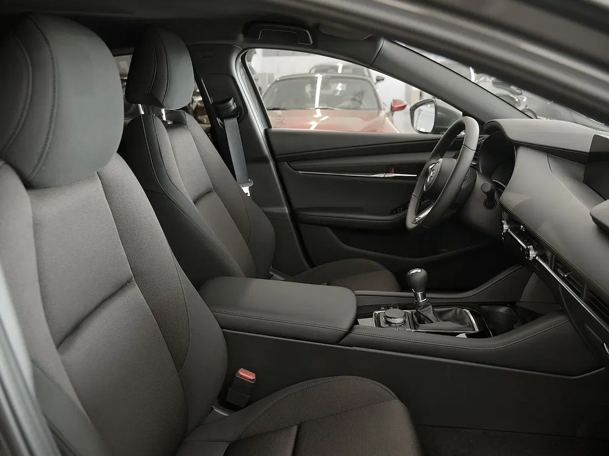 Mazda Mazda3 Hatchback nuova a Prato (15)
