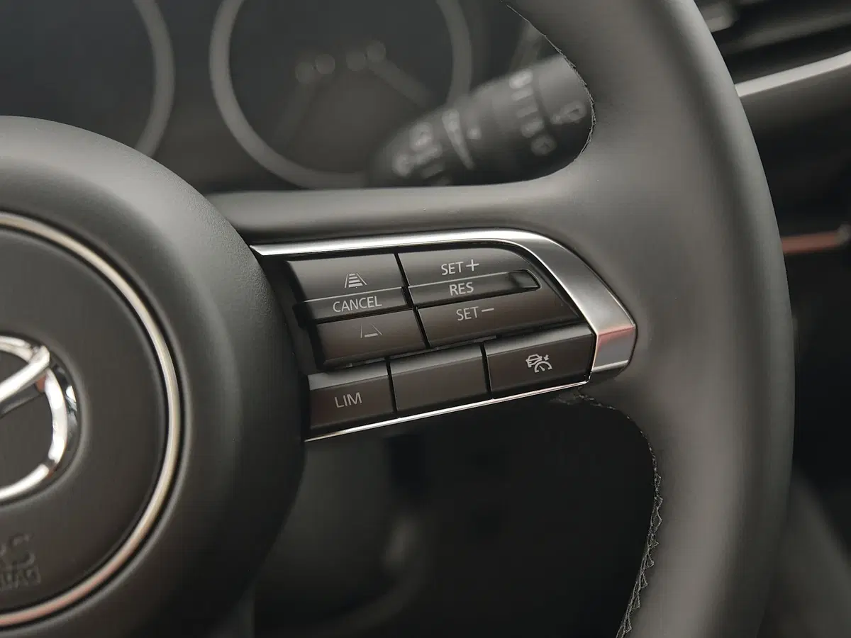 Mazda Mazda3 Hatchback nuova a Prato (9)