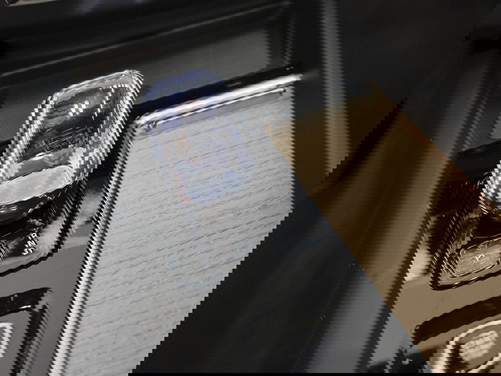 Volvo XC60 nuova a Prato (15)