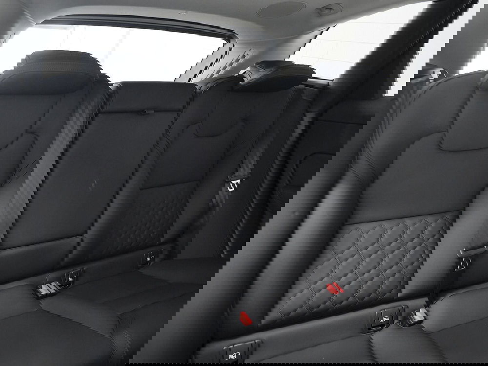 Volvo XC60 nuova a Prato (18)