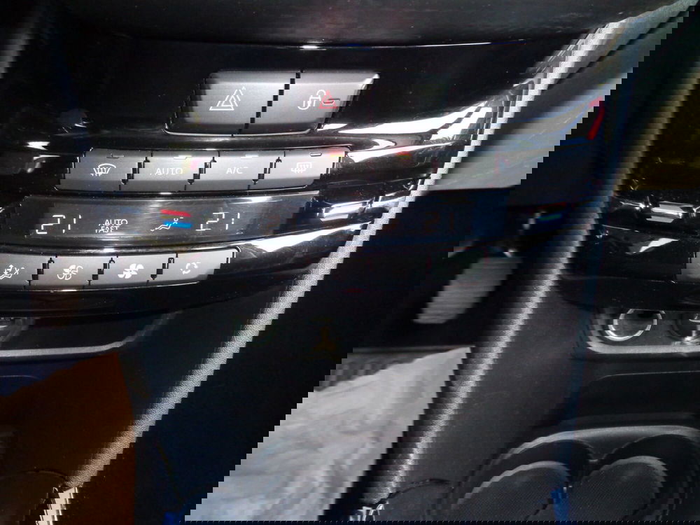 Peugeot 2008 usata a Treviso (15)