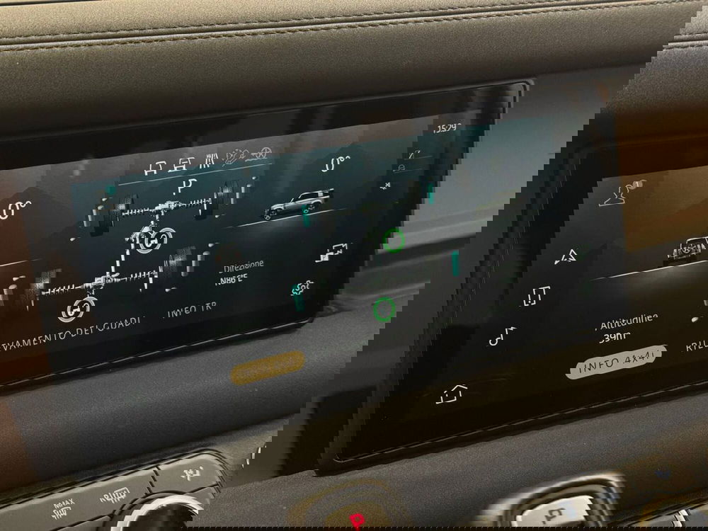 Land Rover Defender usata a Savona (12)