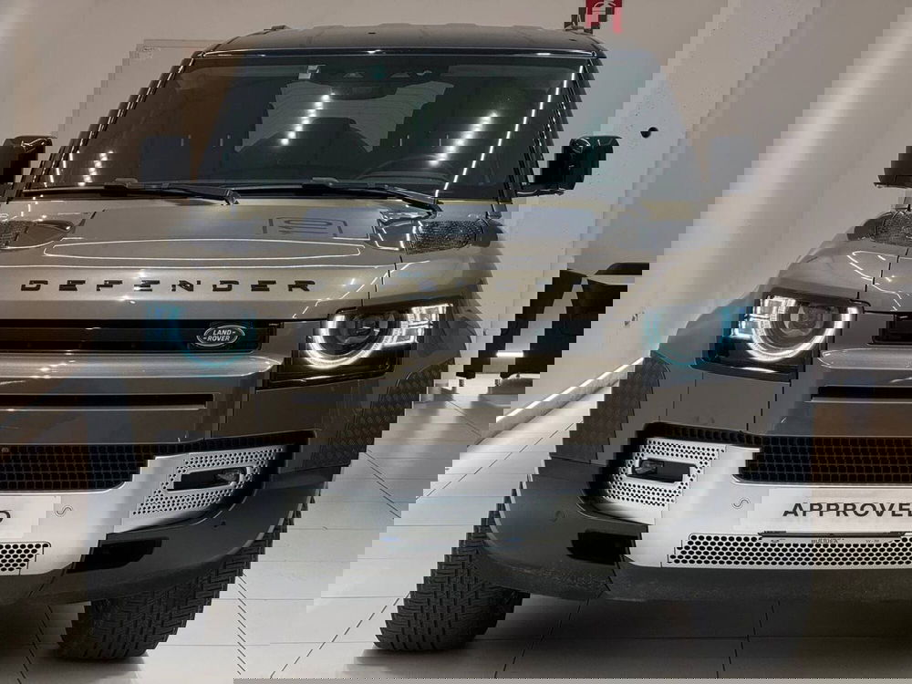 Land Rover Defender usata a Savona (8)