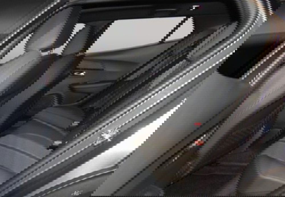 Peugeot 2008 nuova a Varese (7)