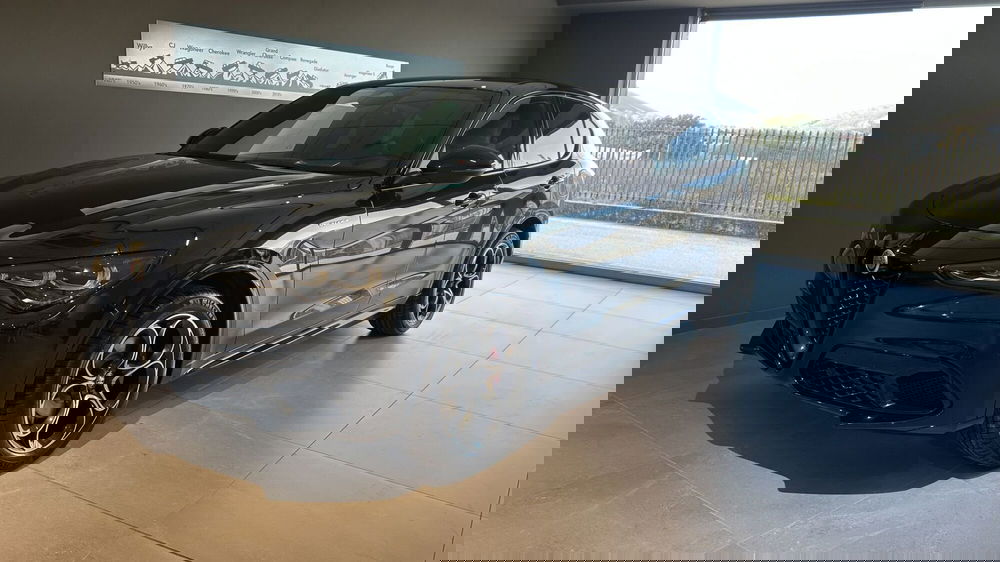 Alfa Romeo Stelvio nuova a Benevento