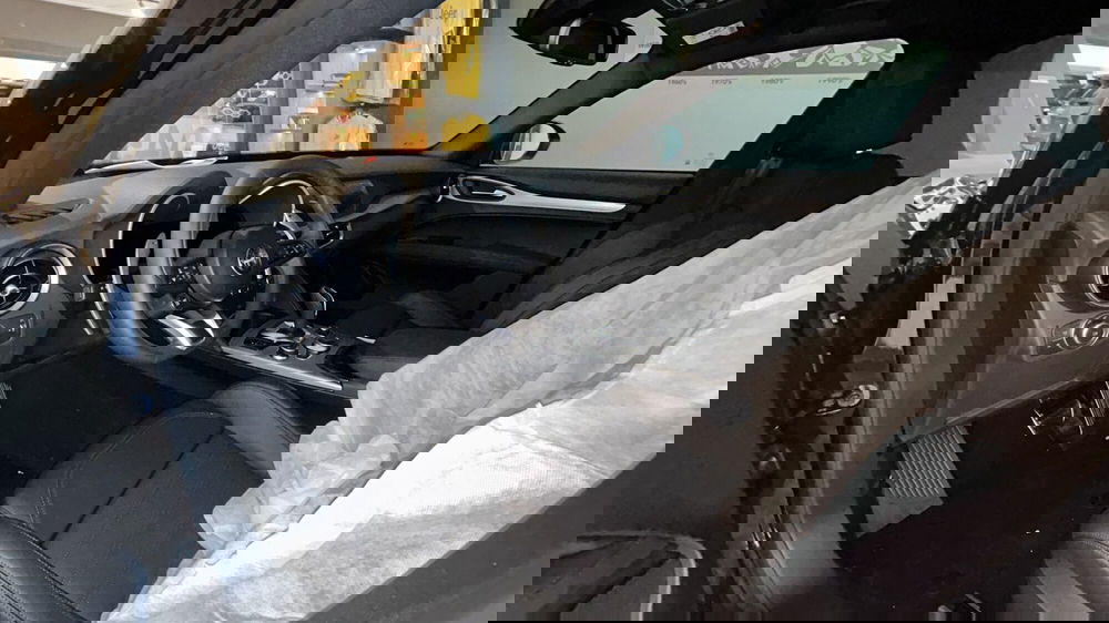 Alfa Romeo Stelvio nuova a Benevento (10)