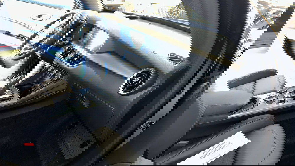 Alfa Romeo Stelvio nuova a Benevento (12)