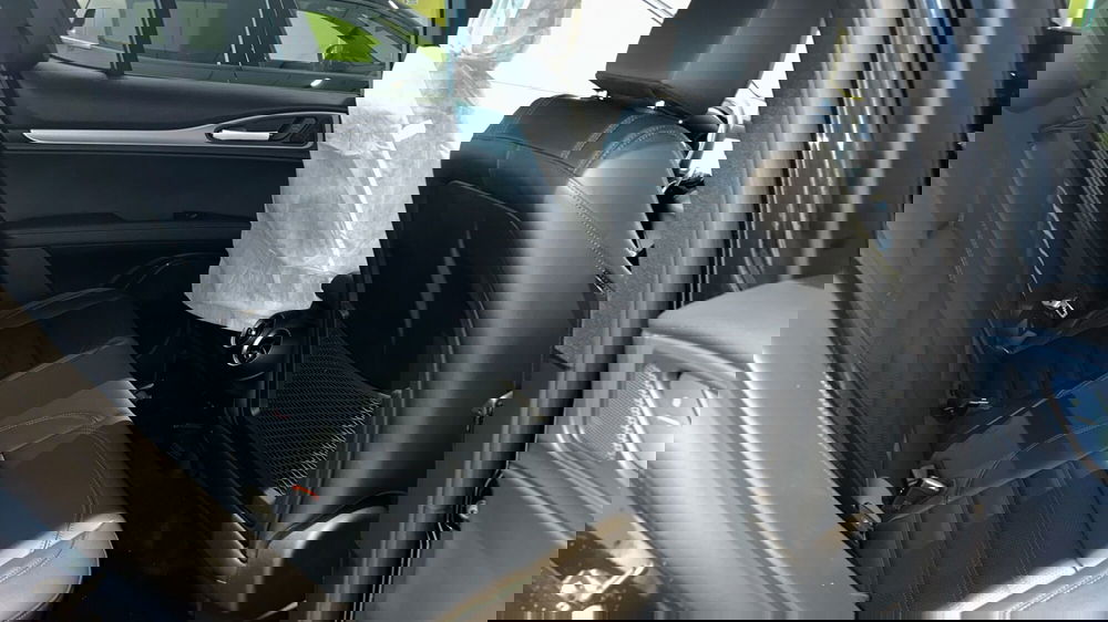 Alfa Romeo Stelvio nuova a Benevento (14)