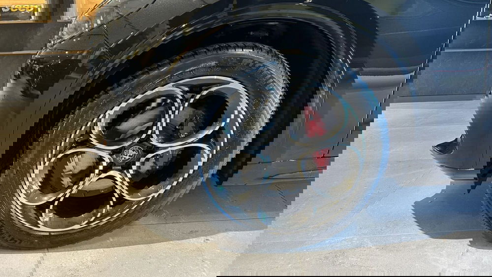 Alfa Romeo Stelvio nuova a Benevento (3)