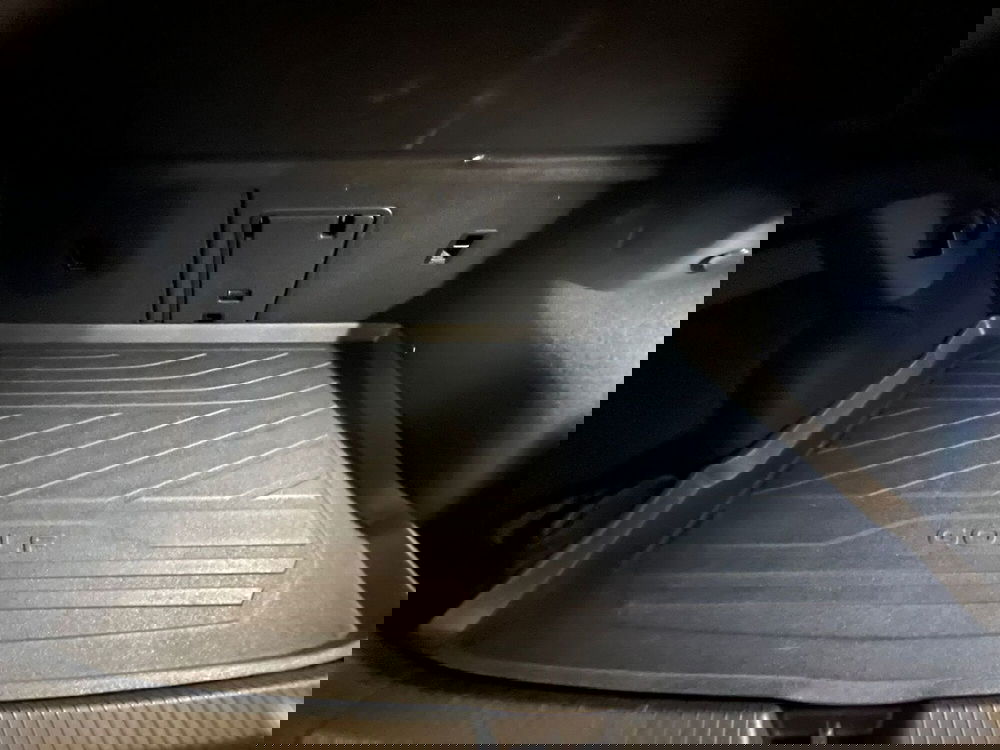 Volkswagen Golf usata a Massa-Carrara (16)