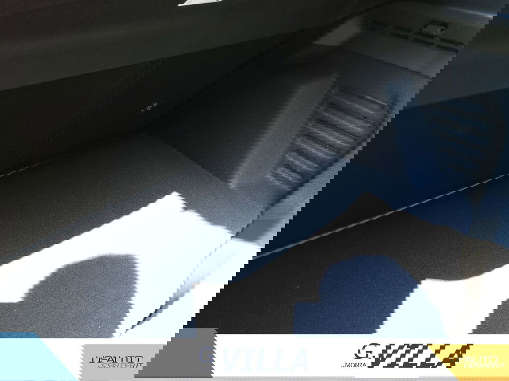 Jeep Avenger nuova a Monza e Brianza (9)