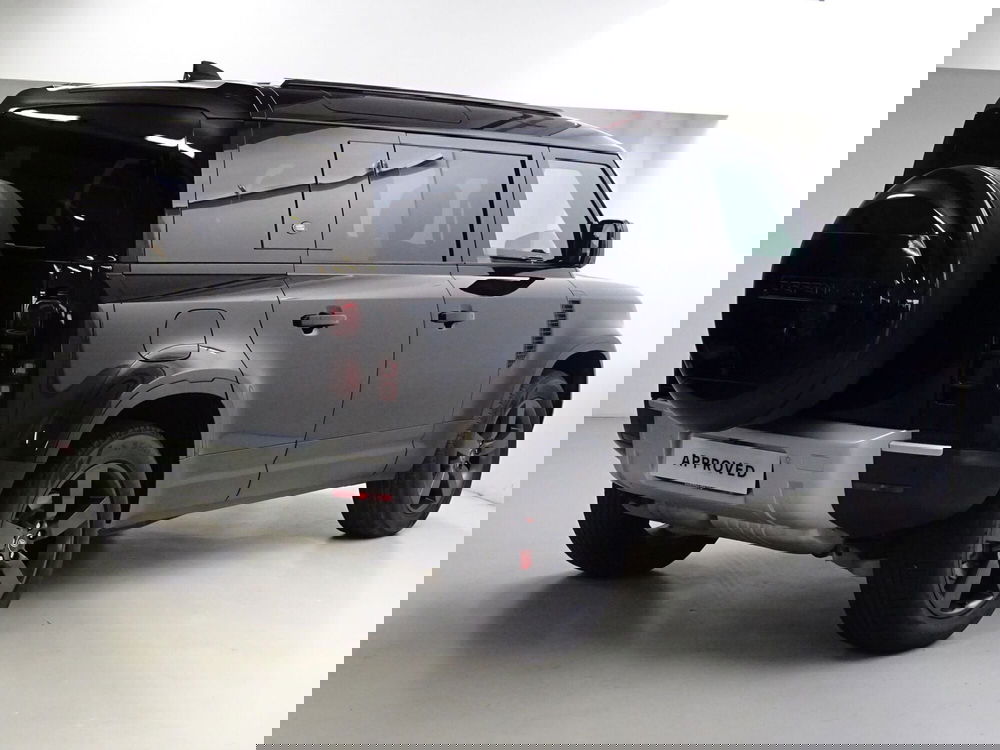 Land Rover Defender usata a Como (2)