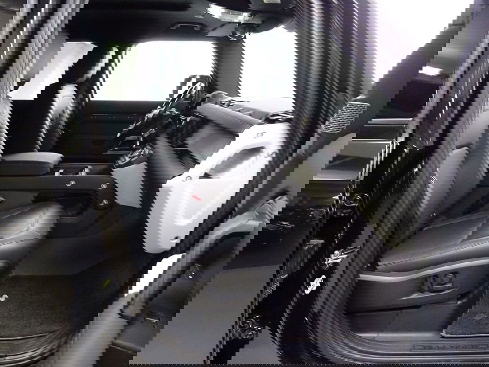 Land Rover Defender usata a Como (3)