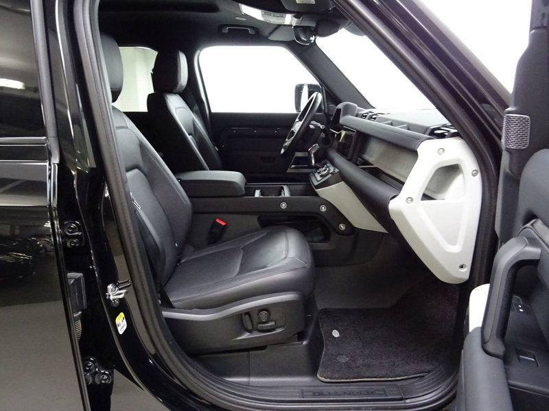 Land Rover Defender usata a Como (3)