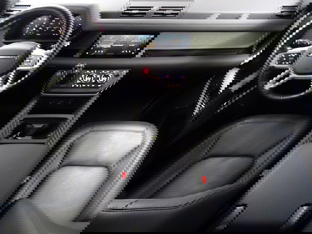 Land Rover Defender usata a Como (4)