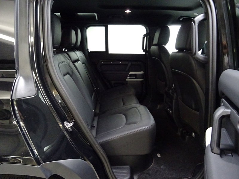 Land Rover Defender usata a Como (5)