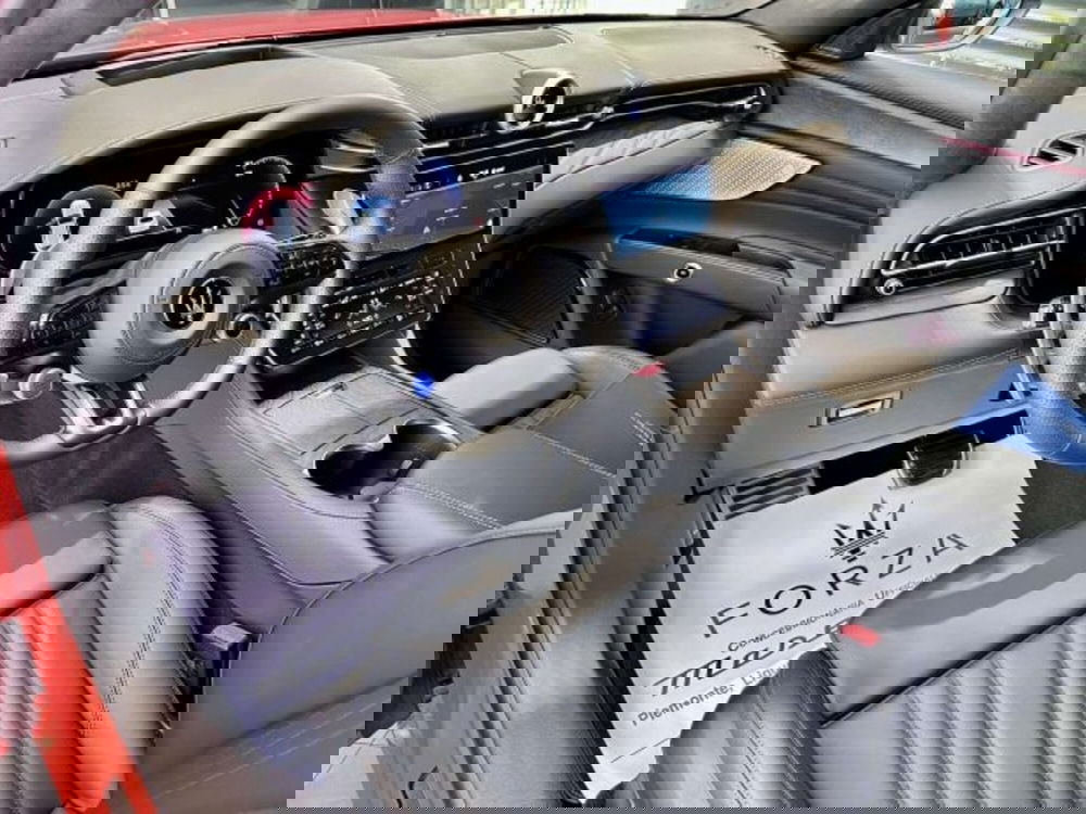 Maserati Grecale nuova a Torino (7)