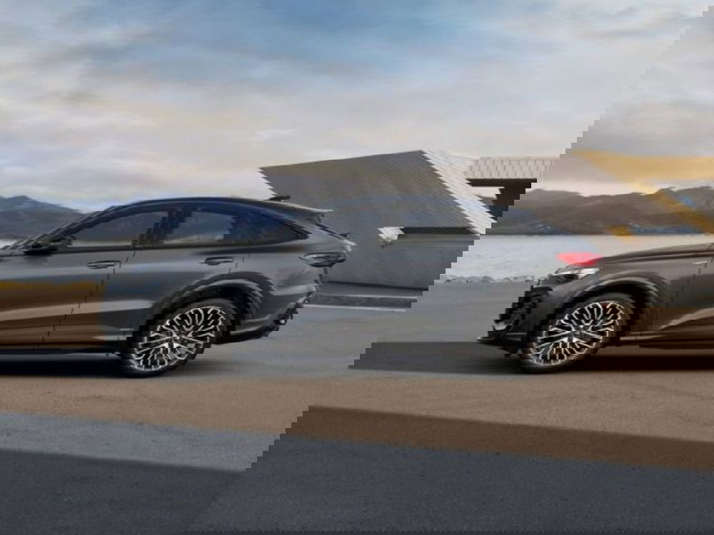 Audi Q3 Sportback nuova a Treviso (2)