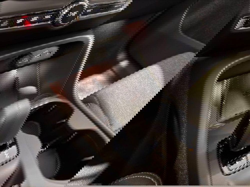 Volvo XC40 usata a Treviso (7)