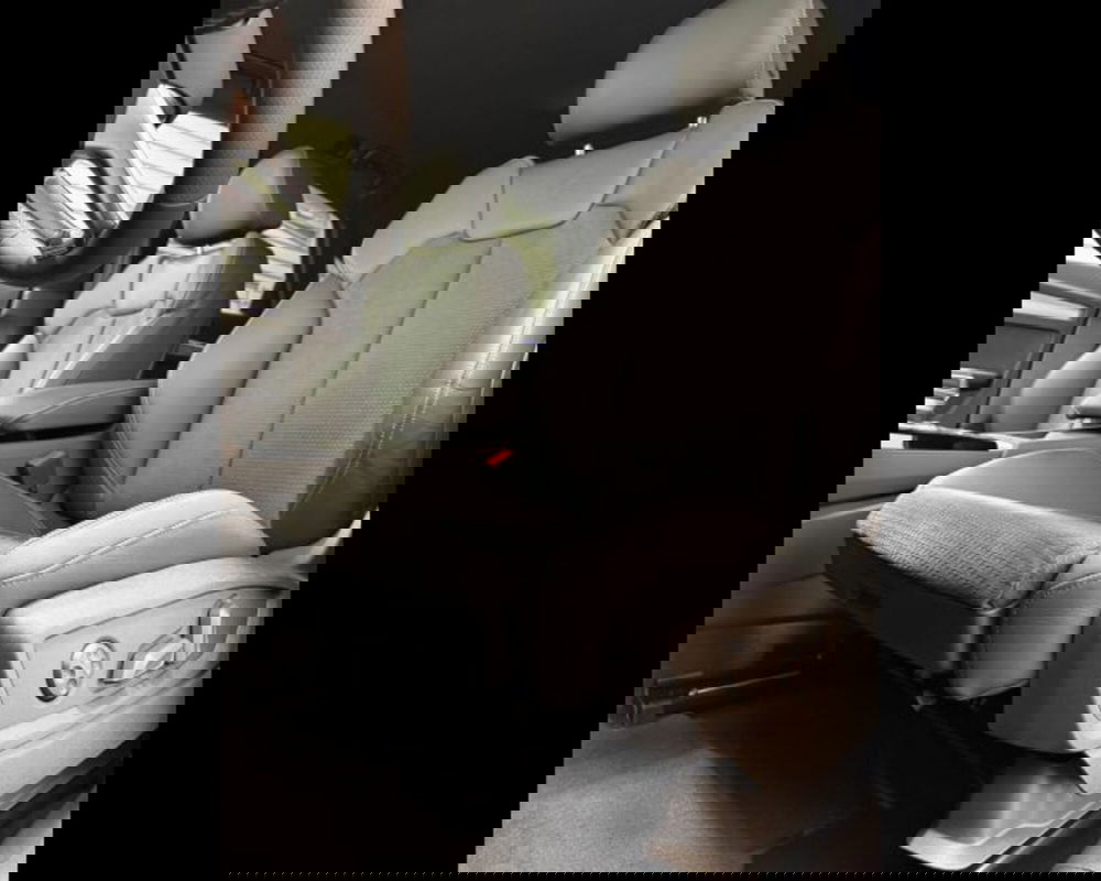 Audi Q5 Sportback nuova a Treviso (10)