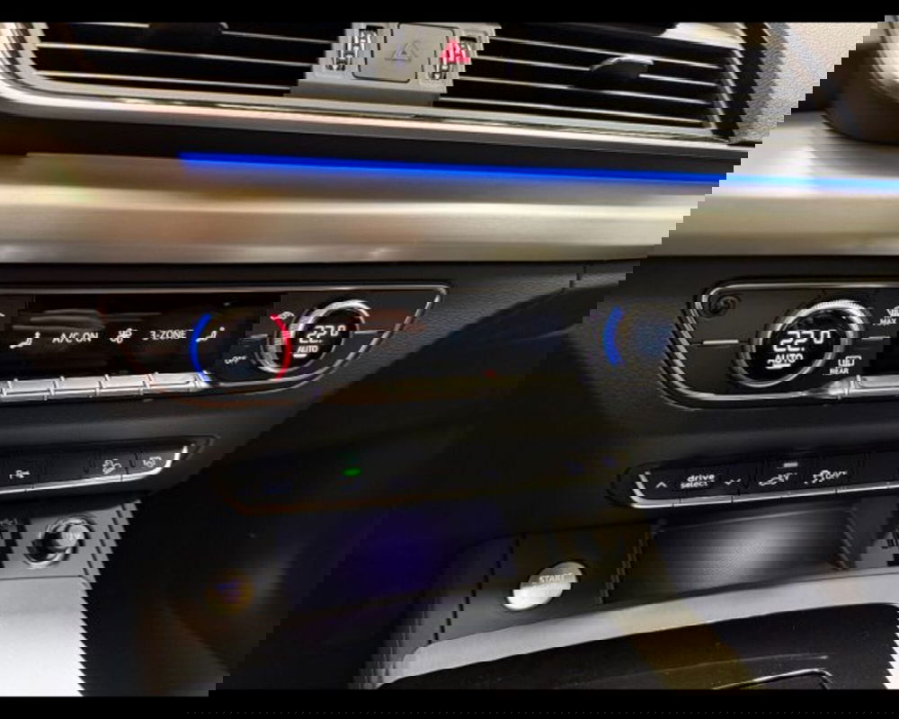 Audi Q5 Sportback nuova a Treviso (8)