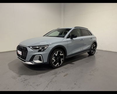Audi A3 allstreet 2.0 tdi Identity Contrast 150cv s-tronic del 2024 usata a Conegliano