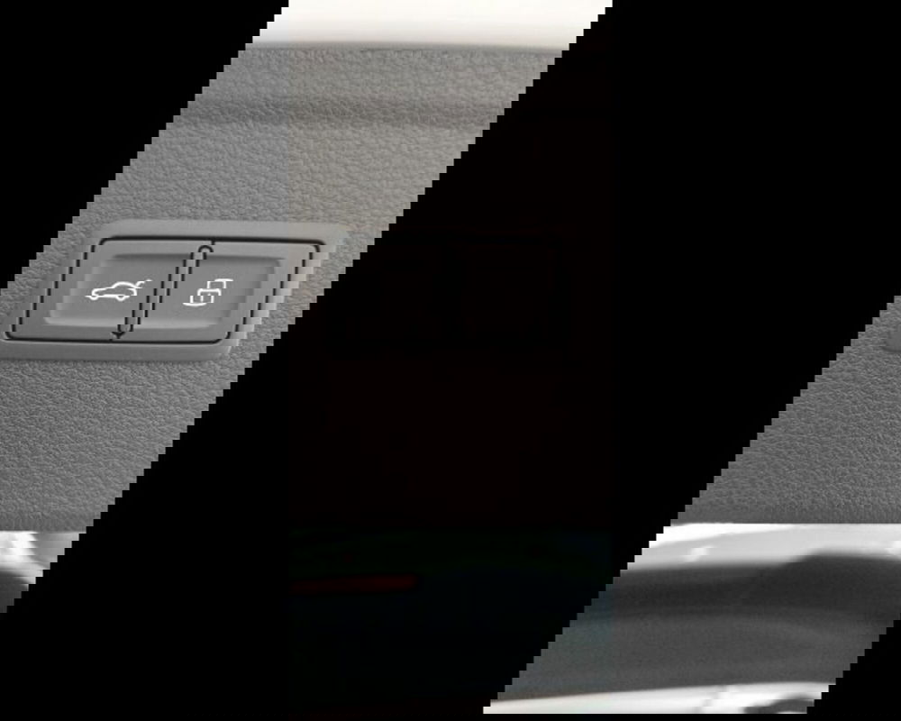 Audi Q5 Sportback nuova a Treviso (9)