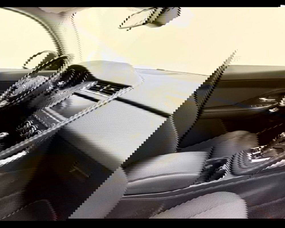 Jaguar E-Pace usata a Treviso (4)