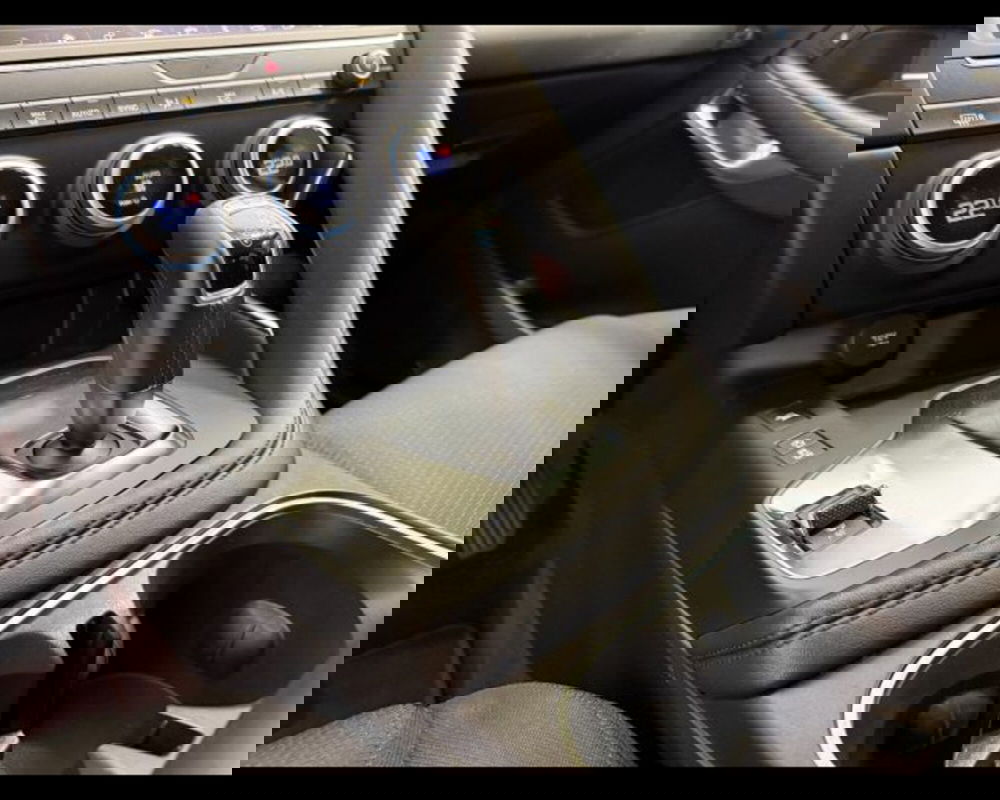 Jaguar E-Pace usata a Treviso (9)