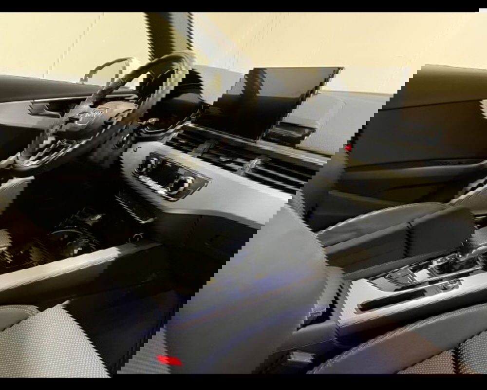 Audi A4 Avant nuova a Treviso (4)