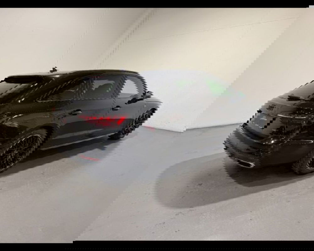 Audi A4 Avant nuova a Treviso (2)