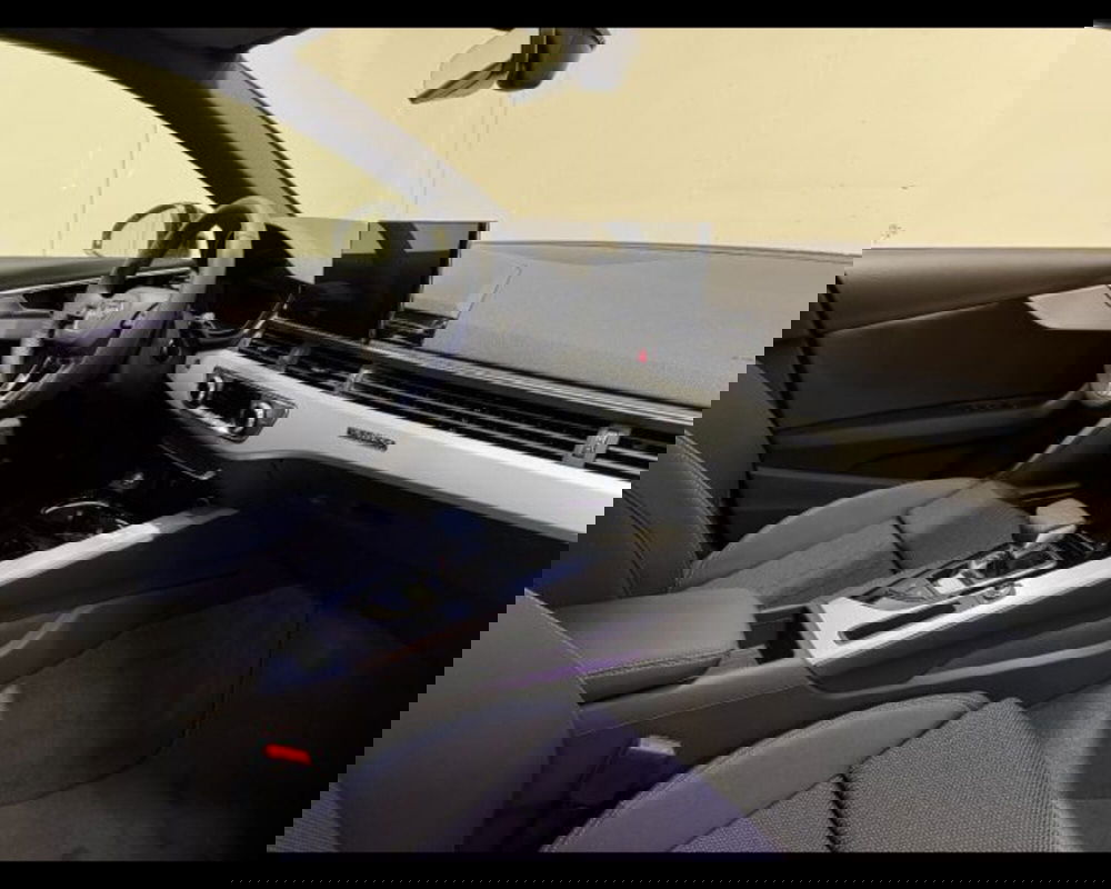 Audi A4 Avant nuova a Treviso (4)