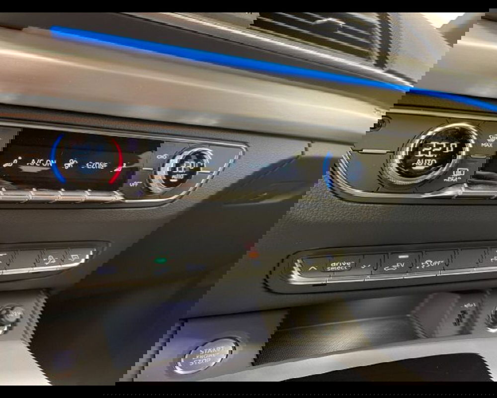 Audi Q5 Sportback nuova a Treviso (7)