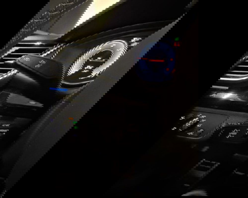 Audi Q5 Sportback nuova a Treviso (7)