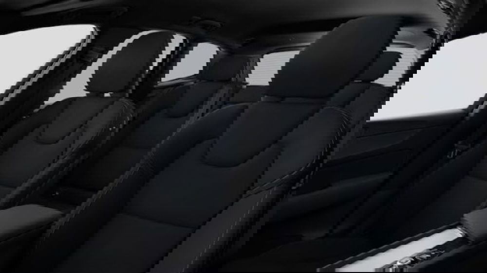 Volvo XC60 nuova a Treviso (14)