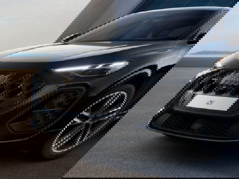 Audi Q5 Sportback nuova a Treviso (6)