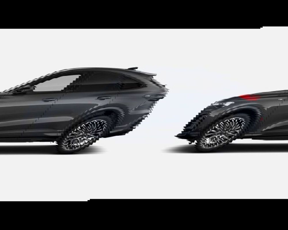 Audi Q5 Sportback nuova a Treviso (2)