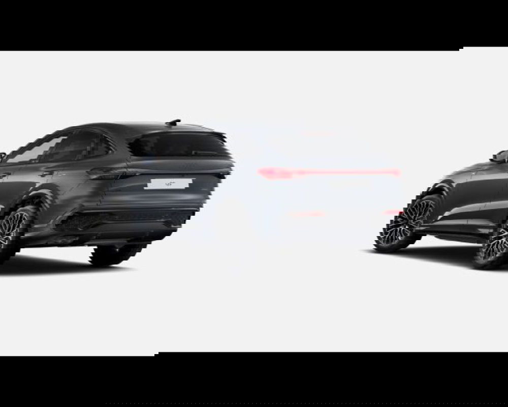 Audi Q5 Sportback nuova a Treviso (3)