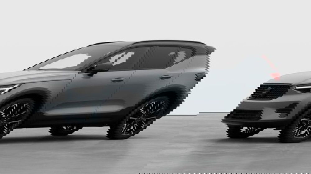 Volvo XC40 nuova a Treviso (2)