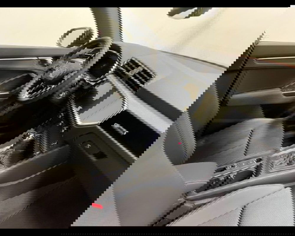 Audi Q3 Sportback nuova a Treviso (4)