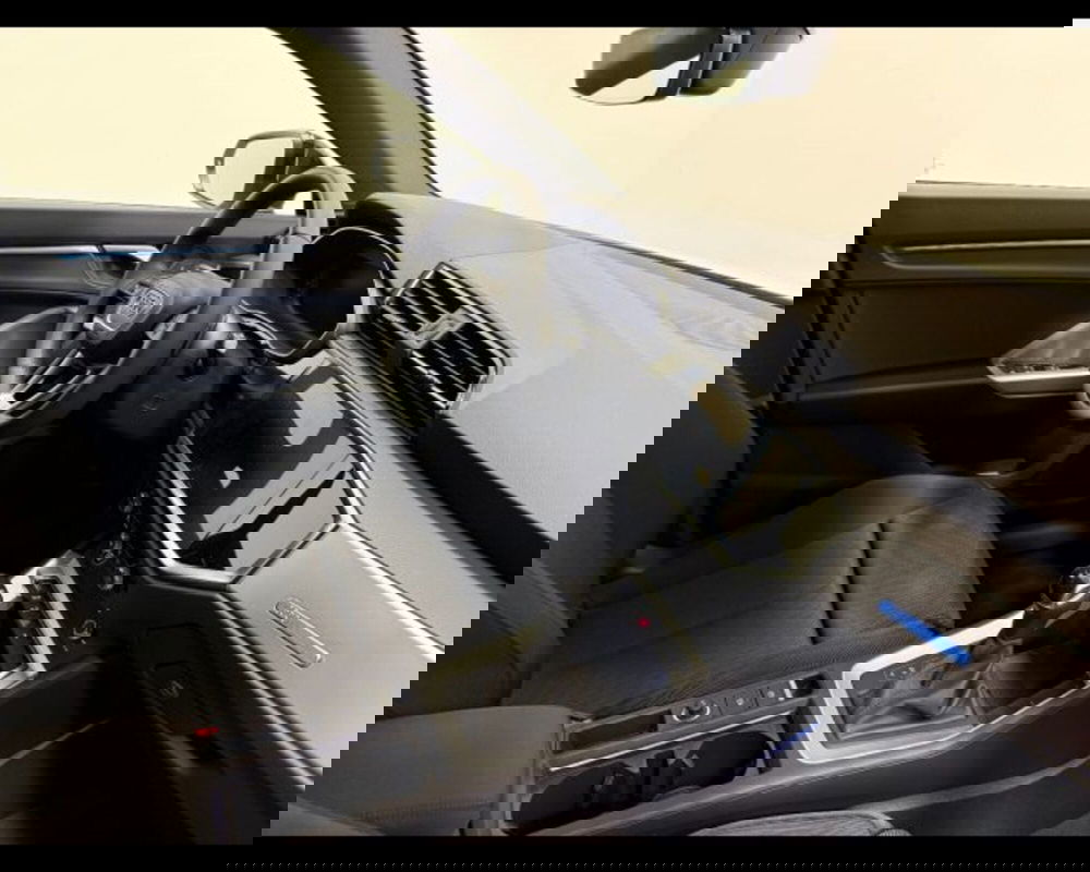 Audi Q3 Sportback nuova a Treviso (4)