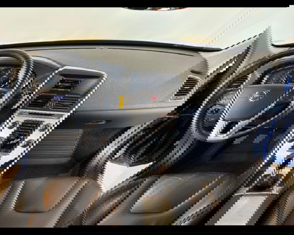 Volvo XC60 usata a Treviso (9)