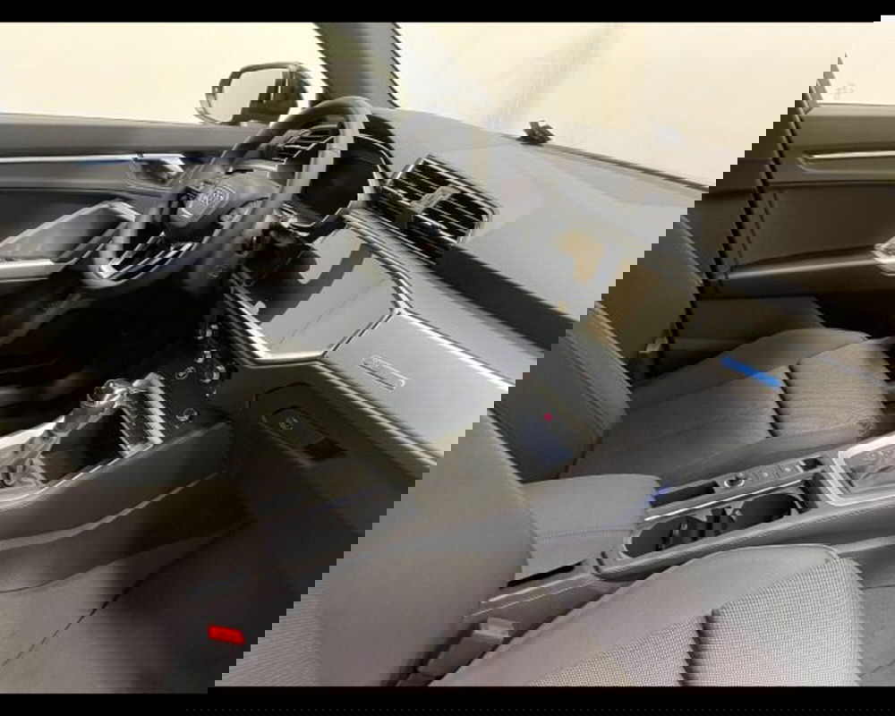 Audi Q3 Sportback nuova a Treviso (3)