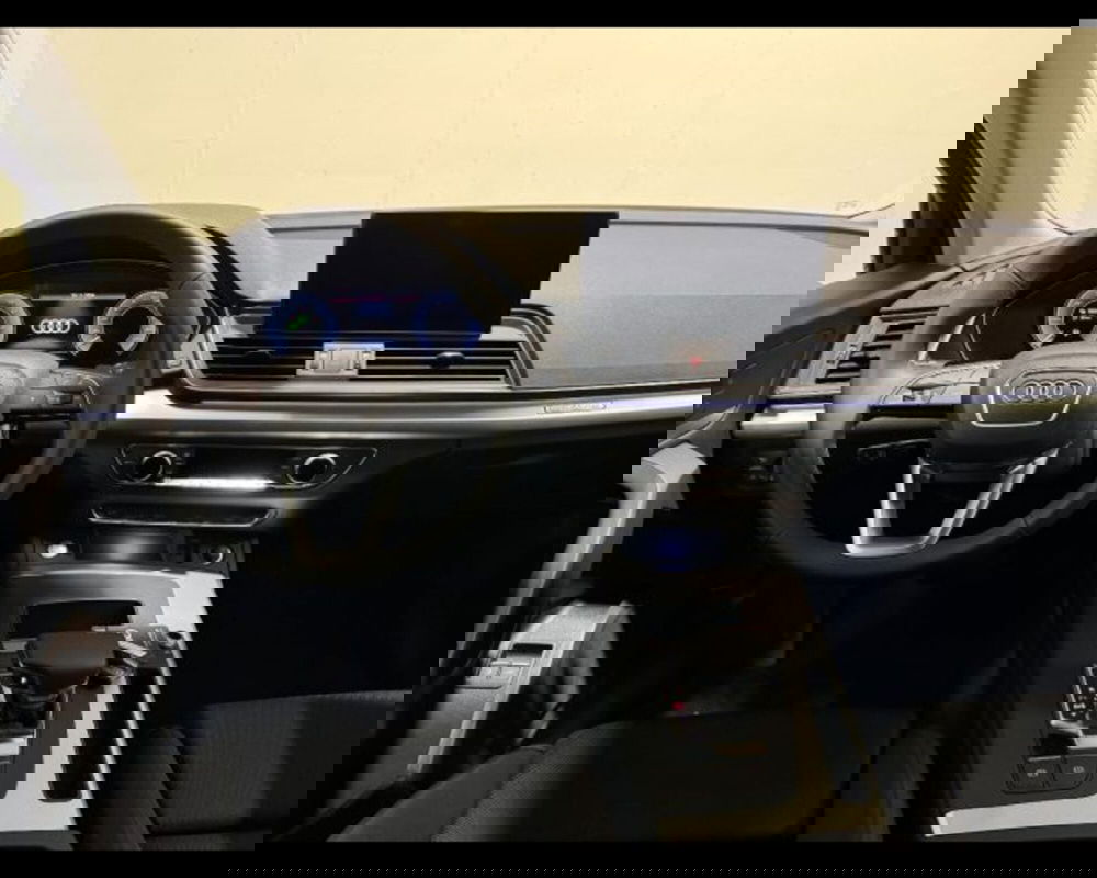 Audi Q5 Sportback nuova a Treviso (3)