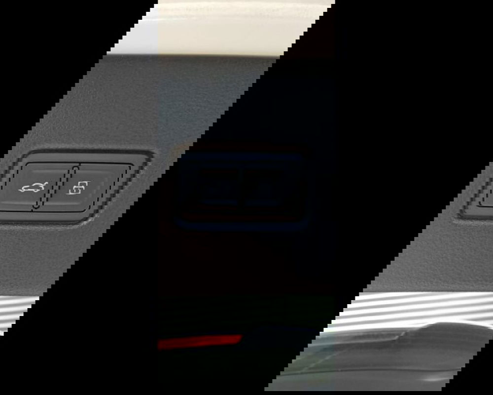 Audi Q5 Sportback nuova a Treviso (9)