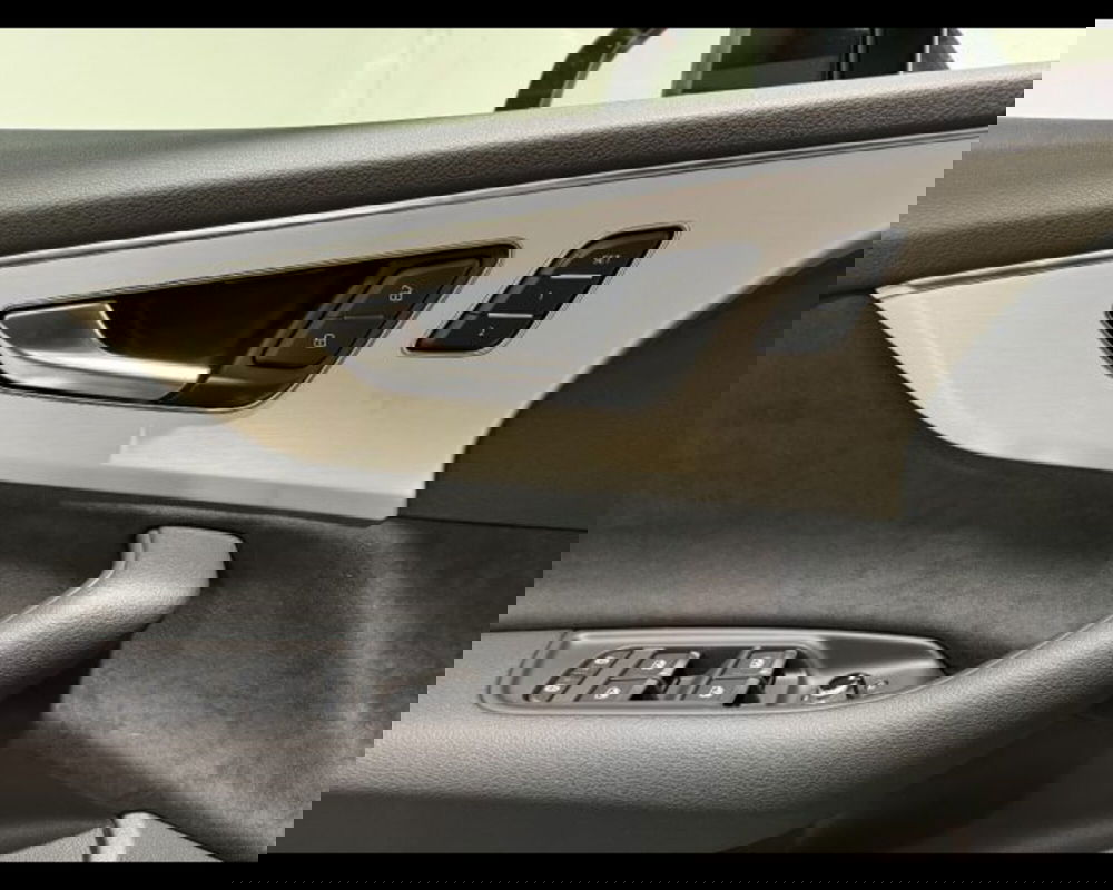 Audi Q7 nuova a Treviso (9)