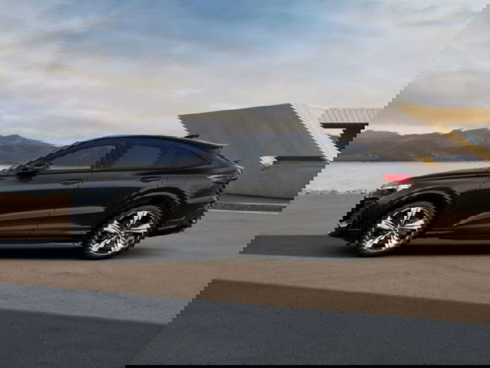 Audi Q5 Sportback nuova a Treviso (2)