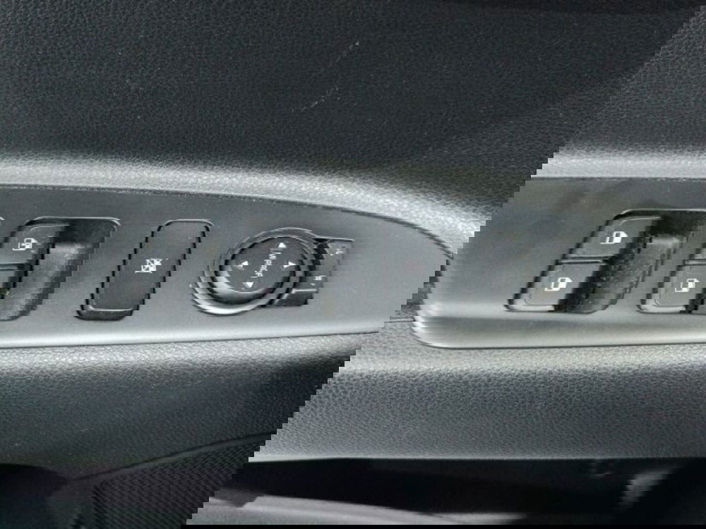 Kia Stonic usata a Catania (20)